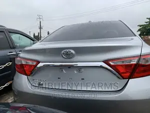Toyota Camry 2016 Silver