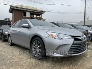 Toyota Camry 2016 Silver