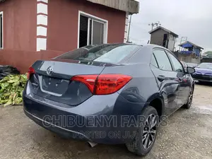 Toyota Corolla 2017 Gray