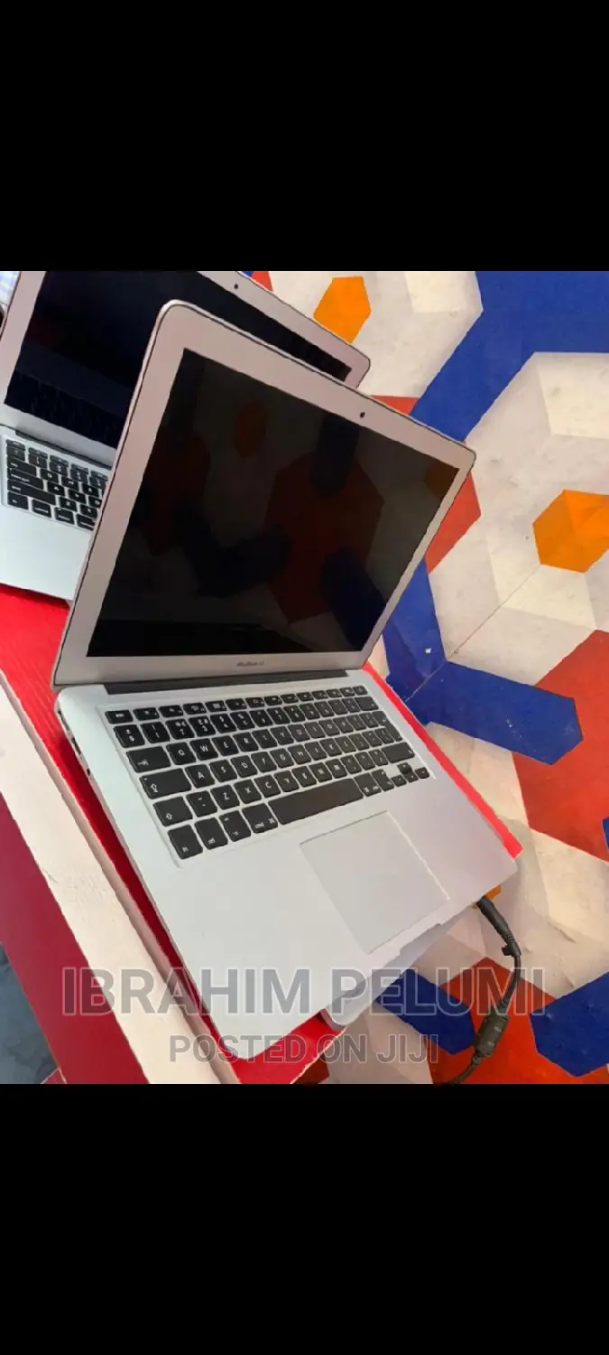 Laptop Apple MacBook Air 2017 8GB Intel Core i5 SSD 256GB