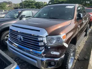 Toyota Tundra 2018 Brown
