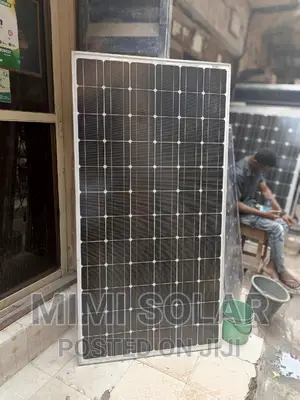 300 Canadian Solar Panel