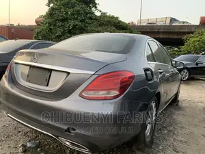 Mercedes-Benz C300 Luxury 4matic Sedan AWD (2.0L 4cyl 7A) 2017 Gray