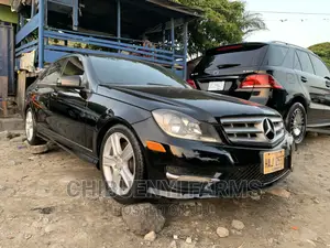 Mercedes-Benz C300 2013 Black