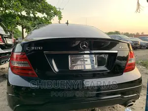 Mercedes-Benz C300 2013 Black