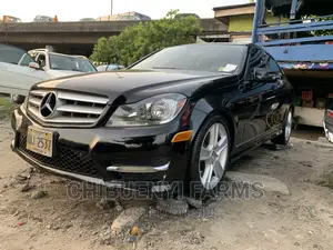 Mercedes-Benz C300 2013 Black