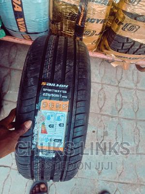 225/50r17 Tires