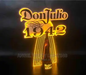 Dunjulio Bottle Presenter
