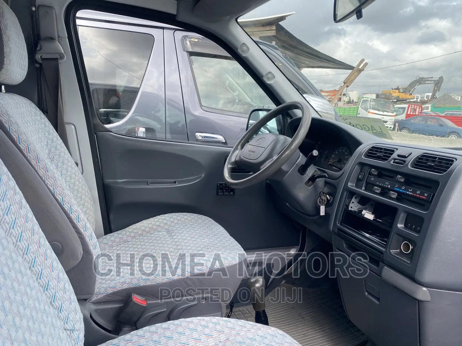 Toyota HiAce 2005