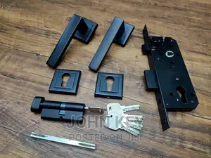 Black Coated Squared Lever Handle With Lock