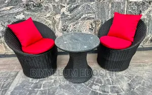 Garden/Outdoor Chairs and Table