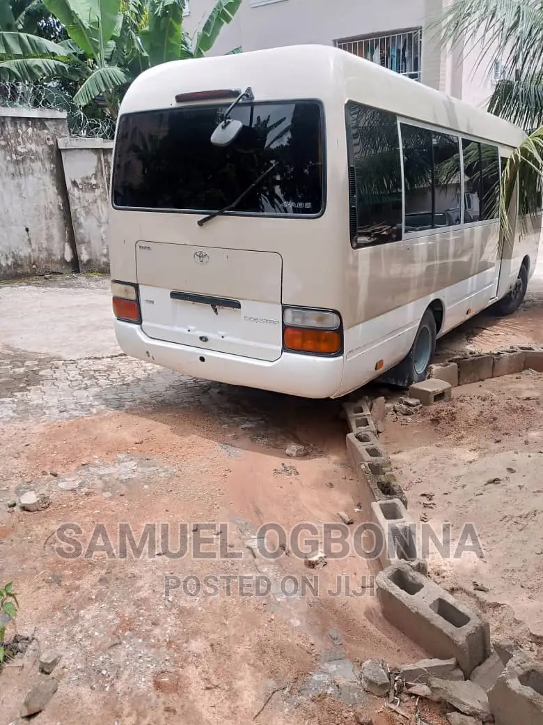 Toyota Coaster 2014 White