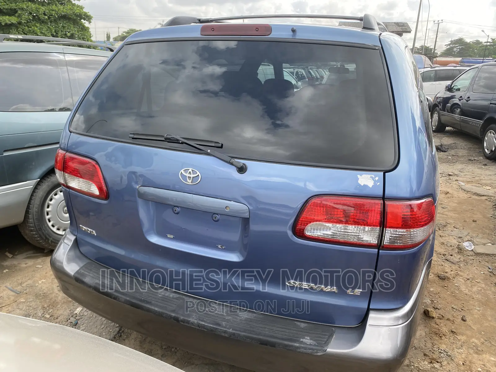 Toyota Sienna LE 2001 Blue