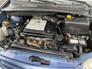 Toyota Sienna LE 2001 Blue