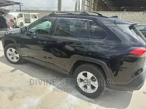 Toyota RAV4 2021 Black