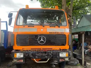 1414 Mercedes Benz Tipper
