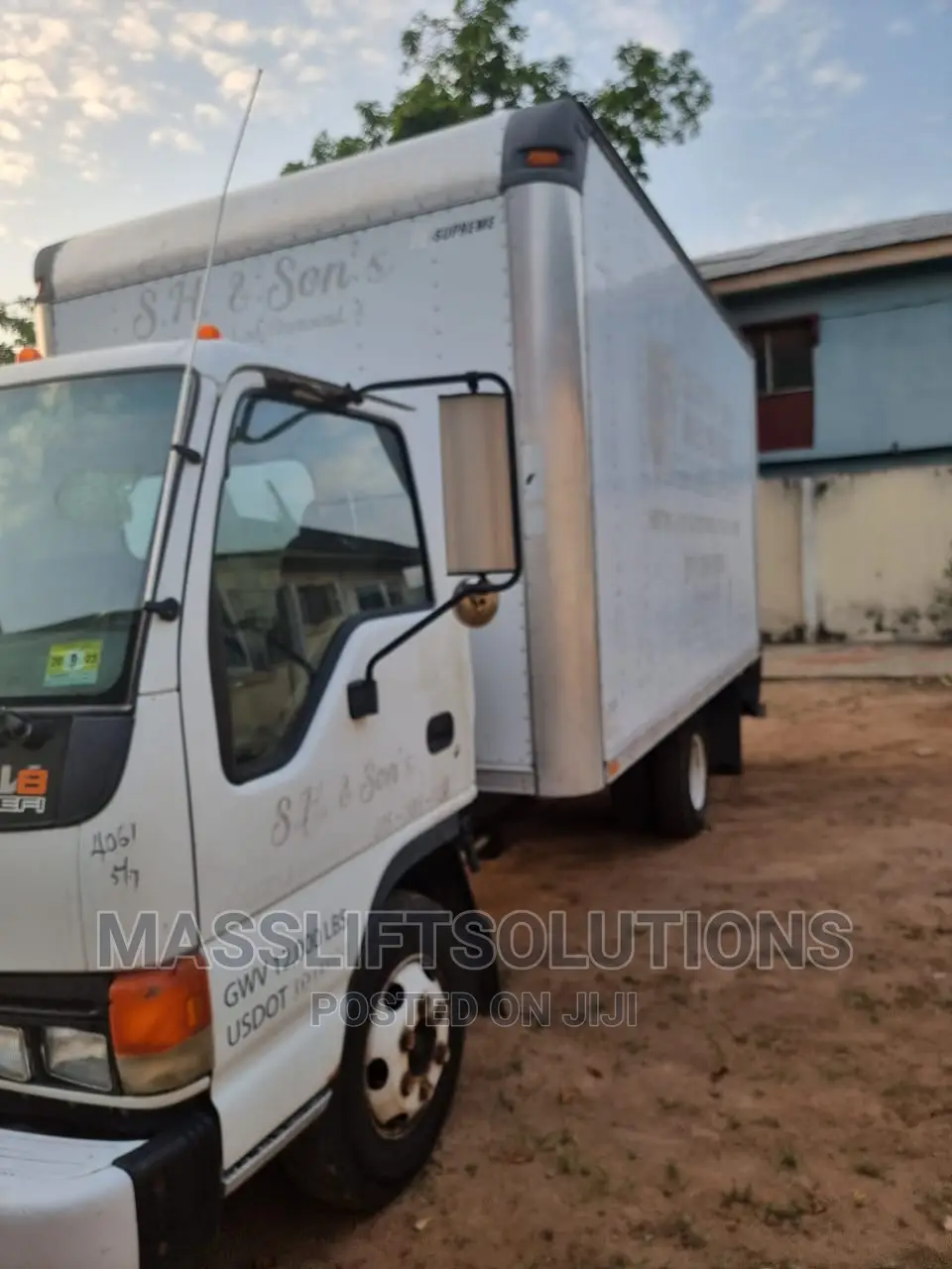 Truck Hire/Van Hire for Logistics/Relocation