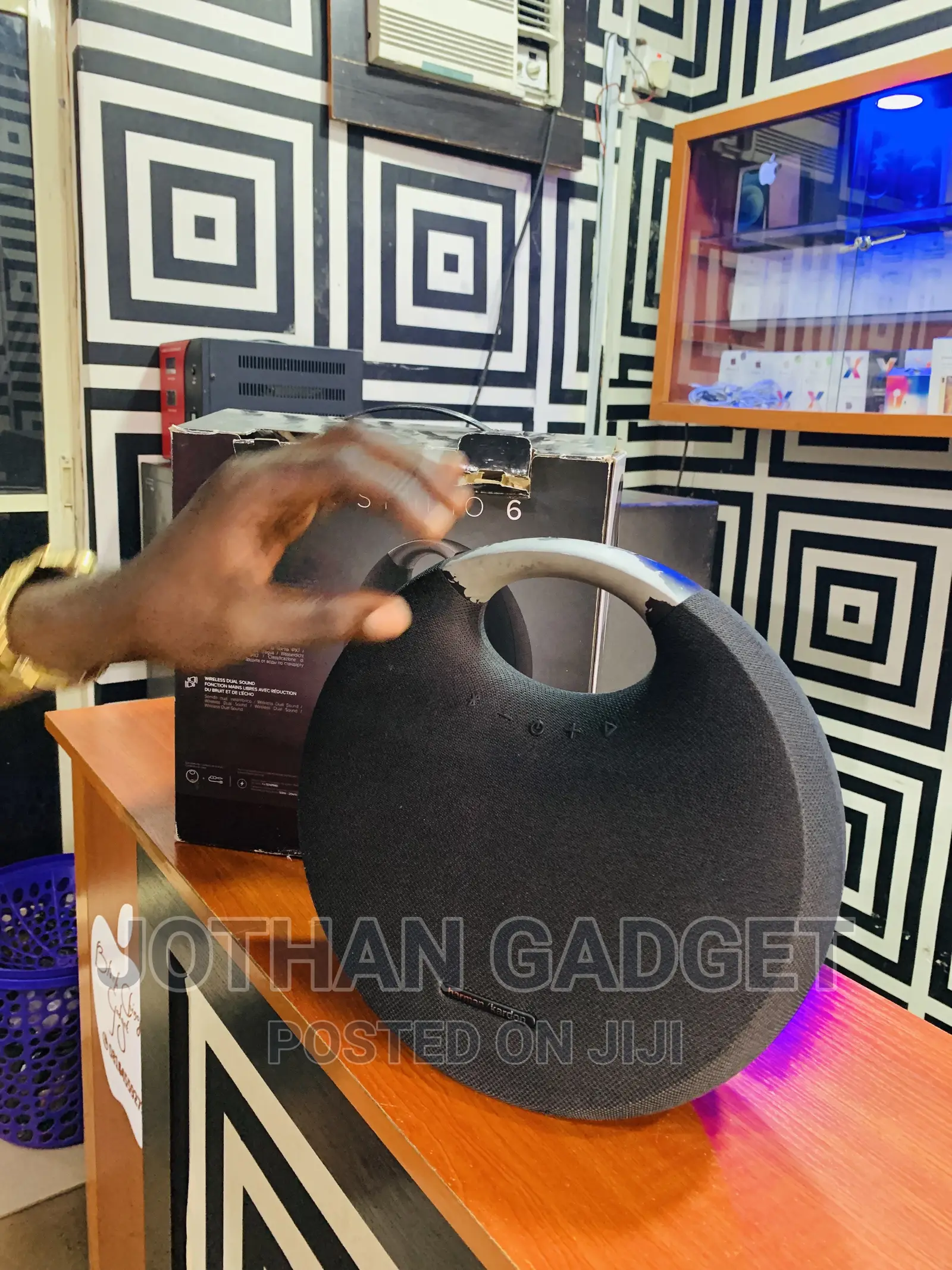 Studio 6 Speaker
