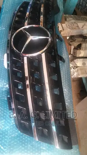 Mercedes ML W164 Chrome Front Grill 2006-2009 1648880141