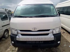 Toyota HiAce 2020 White