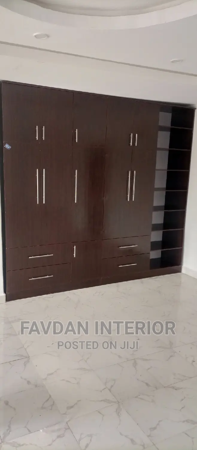 100% Quality Fitted Wardrobe