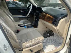 Mercedes-Benz GLK-Class 350 4MATIC 2012 White