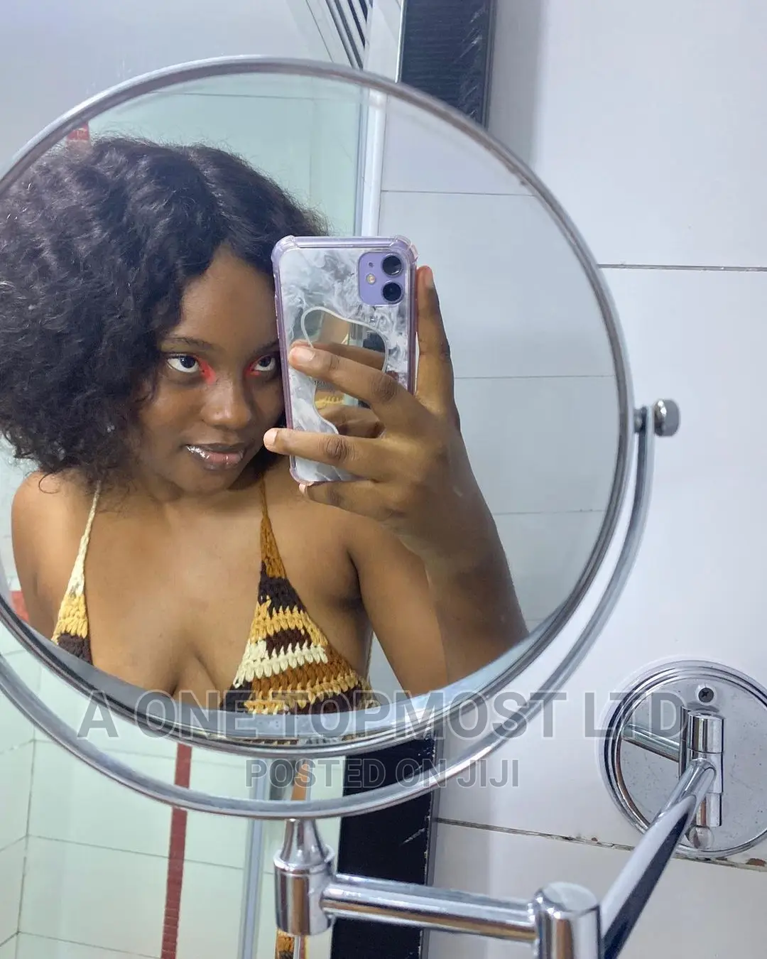 Magnifying Mirror