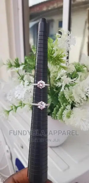 Round 925 Sterling Silver Engagement Ring