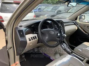 Toyota Highlander Limited V6 2005 Gold
