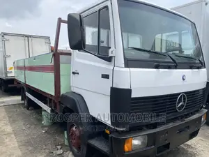 Mercedes Benz 814 Pickup Truck