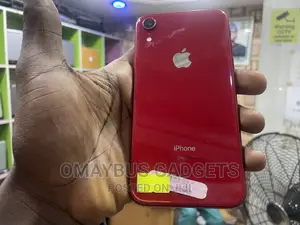 Apple iPhone XR 64 GB Red