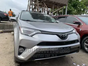 Toyota RAV4 2017 Silver