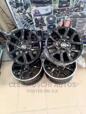 High Quality Certified Upgrade Alloyed Rims for Hilux 2023