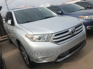 Toyota Highlander 2012 Silver