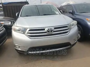 Toyota Highlander 2012 Silver