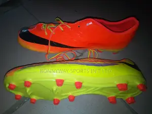 Nike Leather Size 46 Soccer Boot