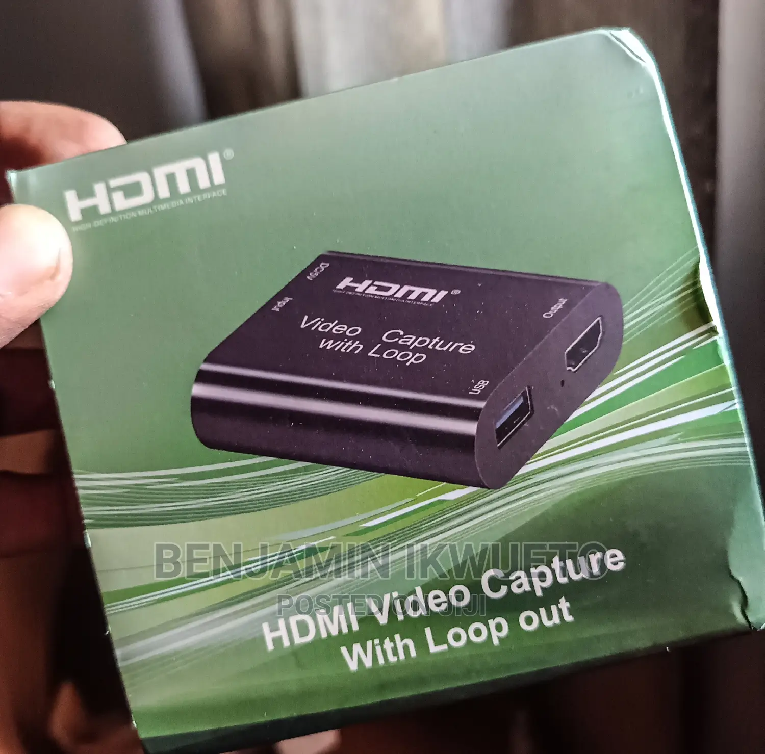 Capture Card With Loop Out.