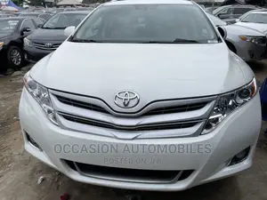 Toyota Venza V6 AWD 2010 White