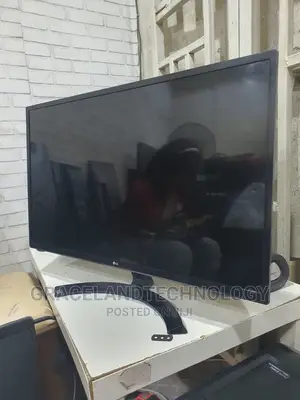 32 Inches Monitor