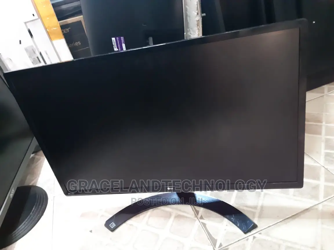 32 Inches Monitor