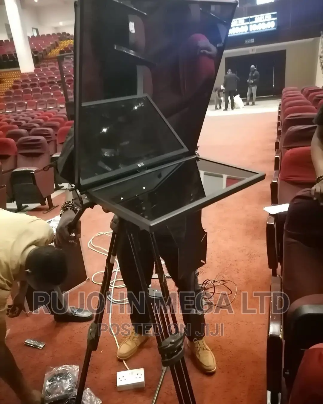 21" Broadcast Teleprompter in Ojo Accessories & Supplies for