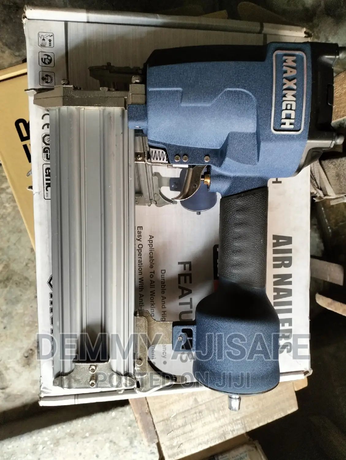 Maxmech Air Concrete Nailer