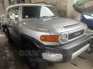 Toyota FJ Cruiser Base 4x4 2007 Silver