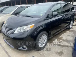 Toyota Sienna XLE 7 Passenger Mobility 2011 Black