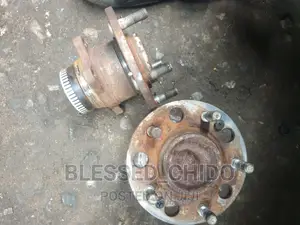 Hyundai Sonata 2012 Back Hub