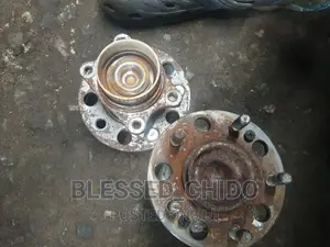 Hyundai Sonata 2012 Back Hub