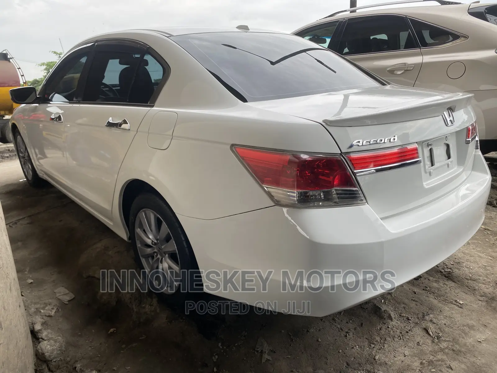 Honda Accord 2011 White