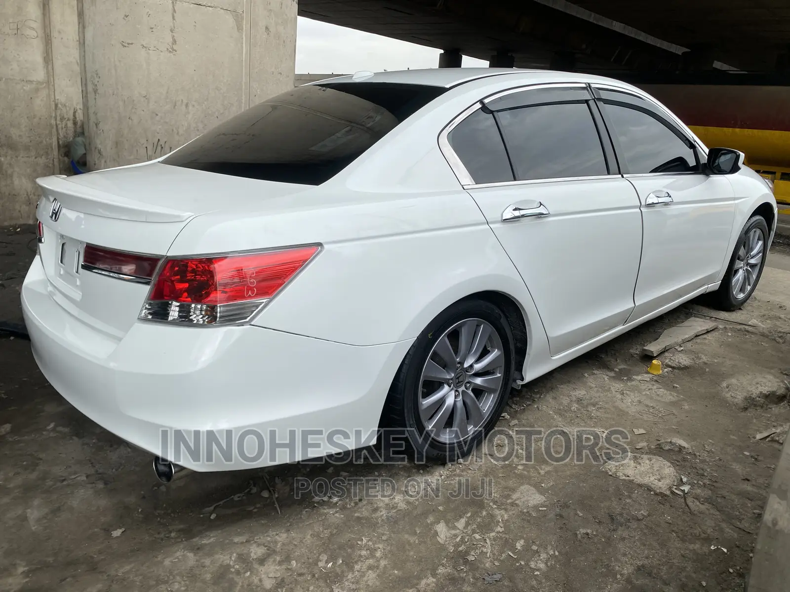 Honda Accord 2011 White