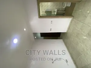3bdrm Block of Flats in Chevron for rent
