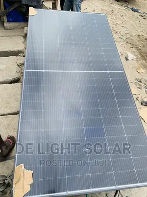 550w Canadian Cells Solar Panel Black Frame